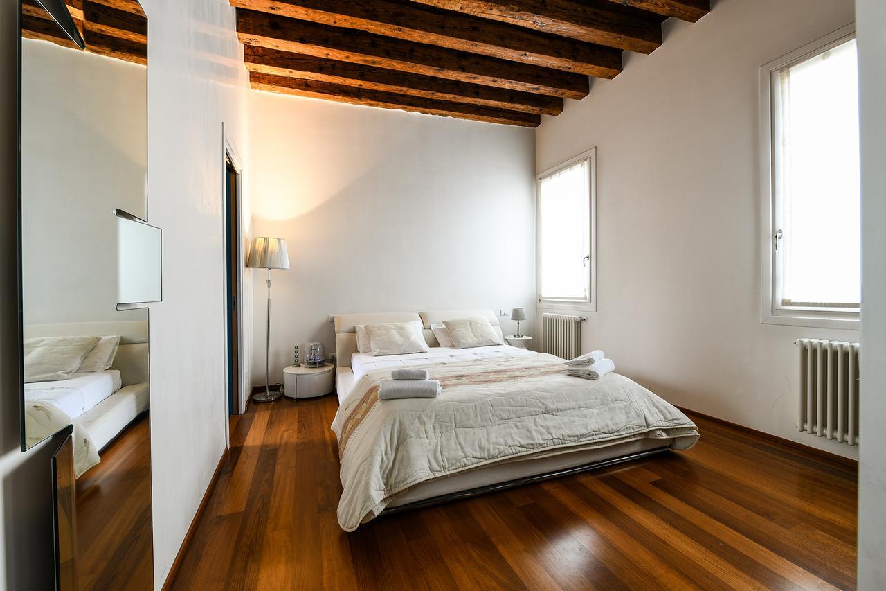Frari Luxury Lejlighed